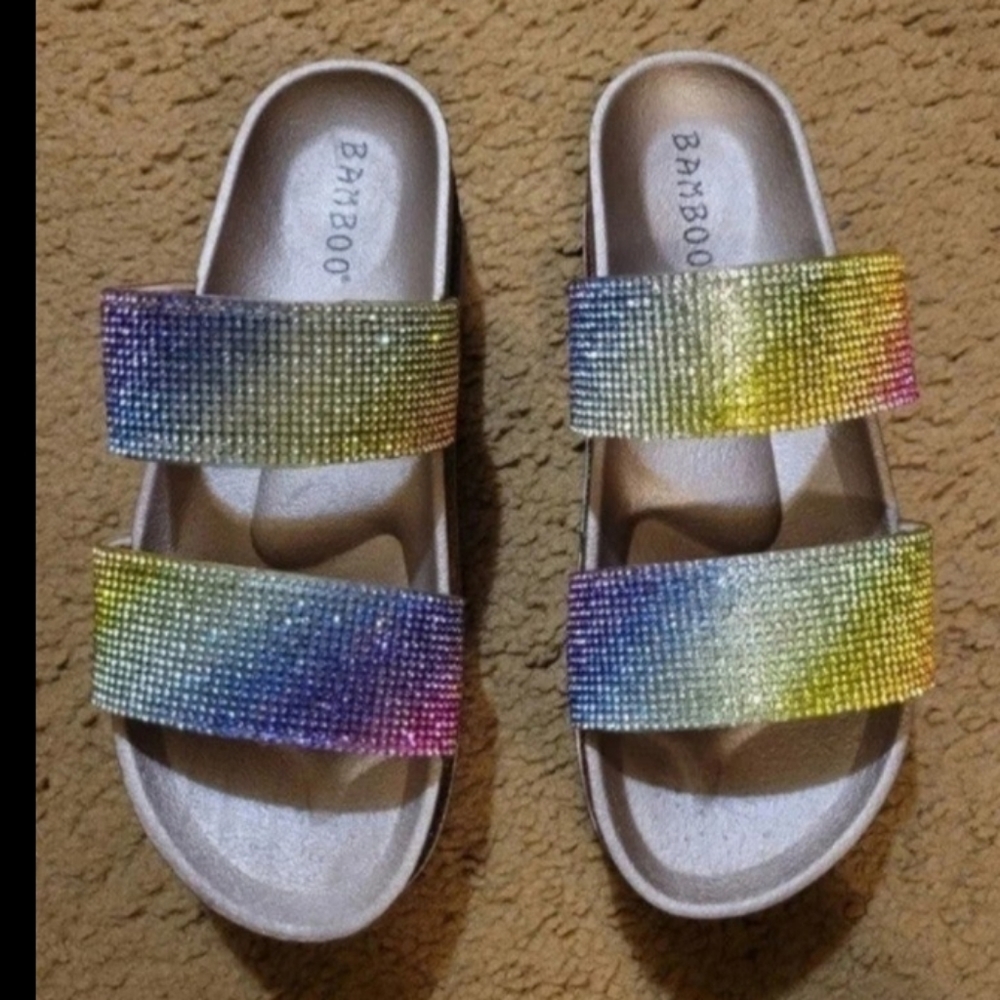 ♥︎New Rhinestone Platform Sandals♥︎ - Picture 2 of 12